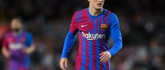 Barcelona nadal utrzymuje pomocnika Gaviego, który przedłużył kontrakt